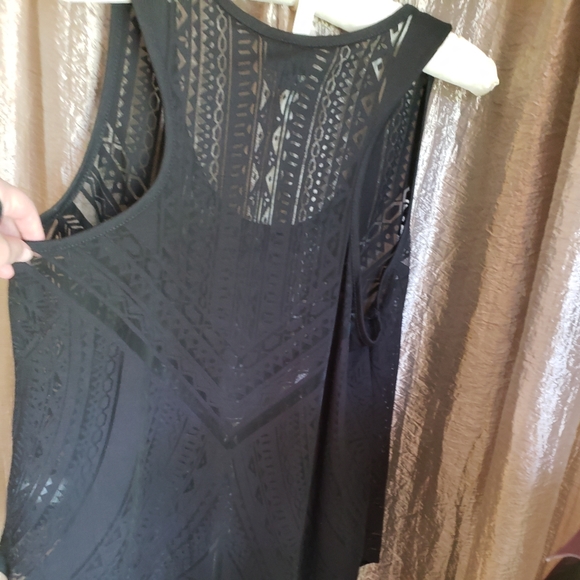 Mossimo black tank - Picture 3 of 3